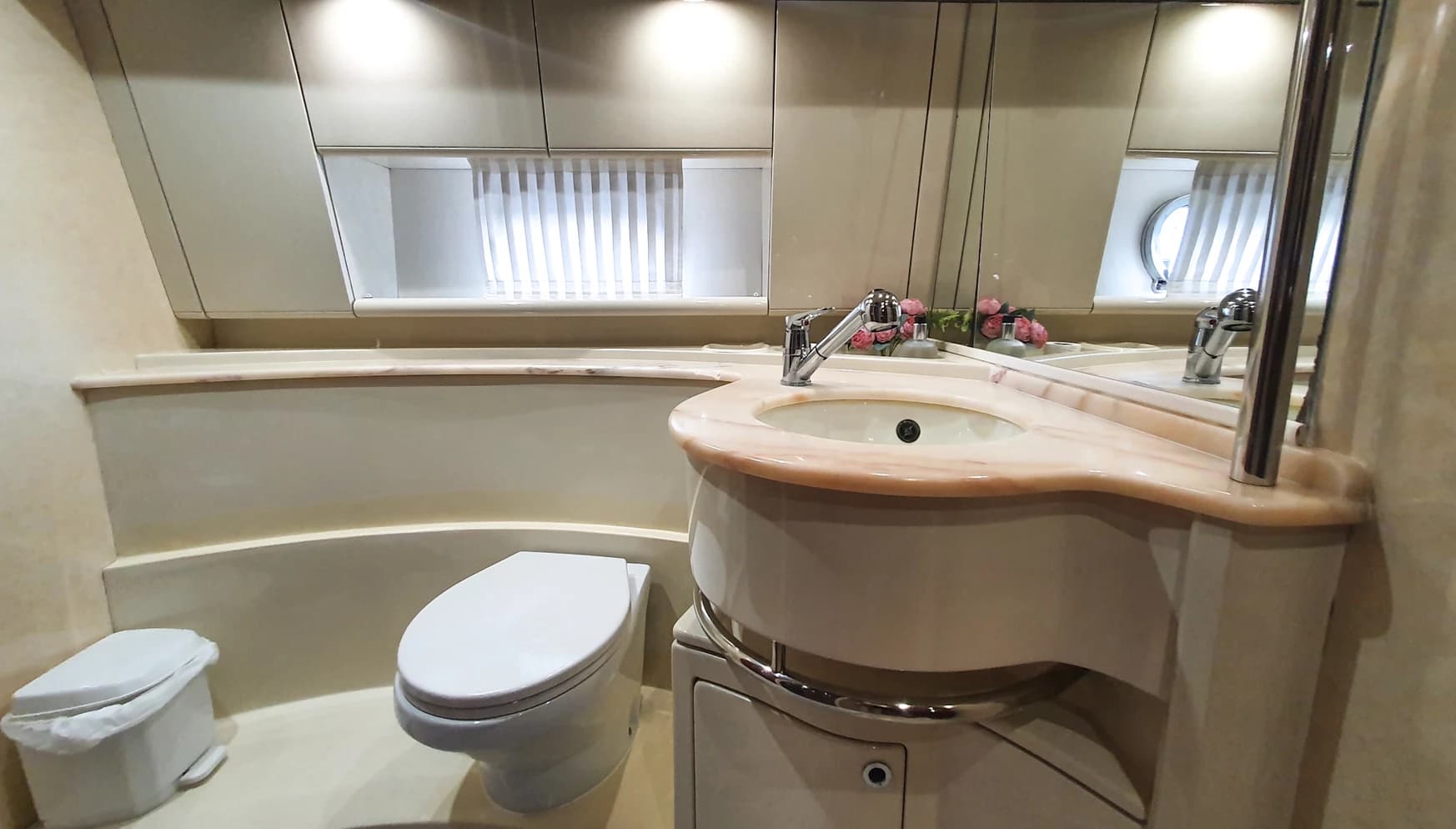 Ferretti 60 — photo 14